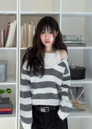 Moirin sleeveless layered color-block striped loose-fit V-neck knit