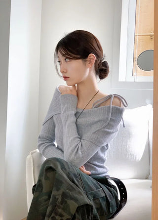 Lovely Ribbon Team Off-Shoulder Golji Long Sleeve Knit