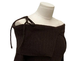 Lovely Ribbon Team Off-Shoulder Golji Long Sleeve Knit
