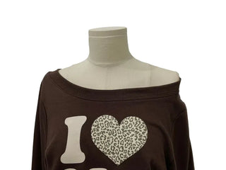 Runiba Hopi Off-Shoulder Lettering Print Crop Shibori Long Sleeve Man-to-Man