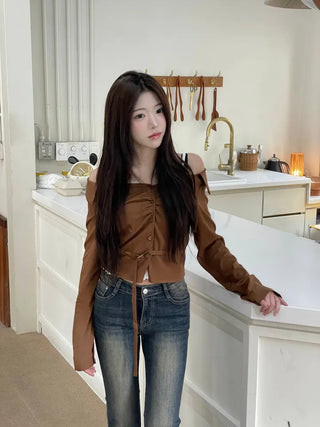 Devel belt strap slim fit collar neck off-shoulder shirring blouse in