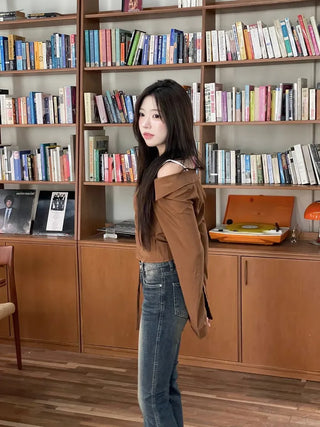 Devel belt strap slim fit collar neck off-shoulder shirring blouse in