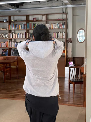 Lazy Diagonal Zipper Warmer String Two-Color Hooded T-Shirt