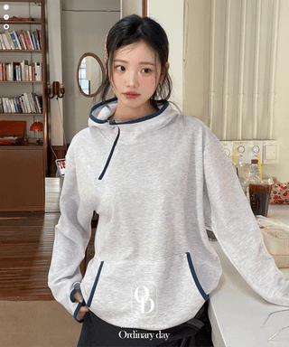 Lazy Diagonal Zipper Warmer String Two-Color Hooded T-Shirt