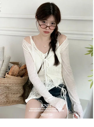 Yui's slim fit wave see-through slim long sleeve V-neck cardigan in