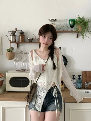 Yui's slim fit wave see-through slim long sleeve V-neck cardigan in
