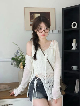 Yui's slim fit wave see-through slim long sleeve V-neck cardigan in