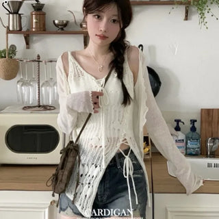 Yui's slim fit wave see-through slim long sleeve V-neck cardigan in