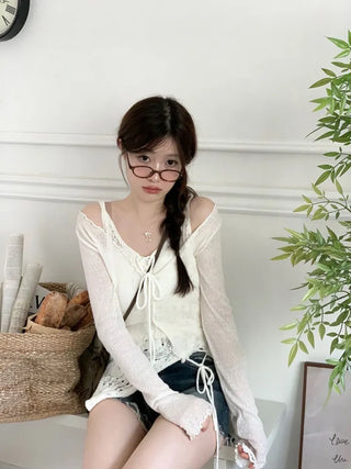 Yui's slim fit wave see-through slim long sleeve V-neck cardigan in