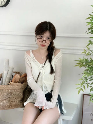 Yui's slim fit wave see-through slim long sleeve V-neck cardigan in