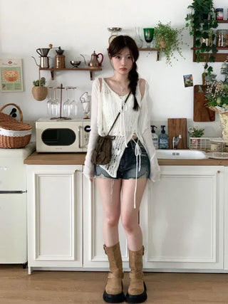 Yui's slim fit wave see-through slim long sleeve V-neck cardigan in