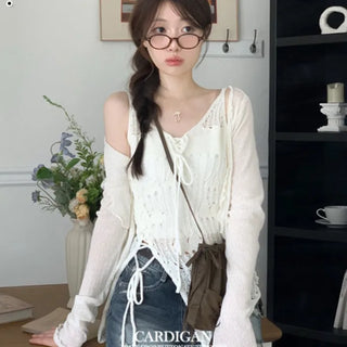 Yui's slim fit wave see-through slim long sleeve V-neck cardigan in