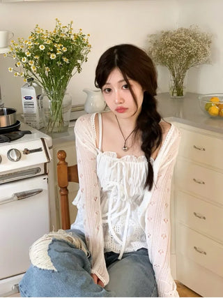 Bonita Ribbon Vintage Embroidered Flower Punching Sleeveless Banding Cotton Blouse