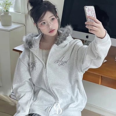 Yennie lettering fleece fur hooded zip-up