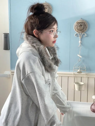 Yennie lettering fleece fur hooded zip-up
