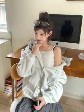 Yennie lettering fleece fur hooded zip-up