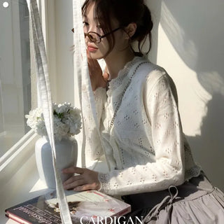 Umito Frill Vintage Flower Punching Loose Fit Wave Long Sleeve Knit Cardigan