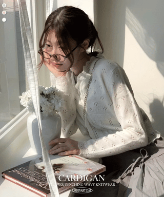 Umito Frill Vintage Flower Punching Loose Fit Wave Long Sleeve Knit Cardigan