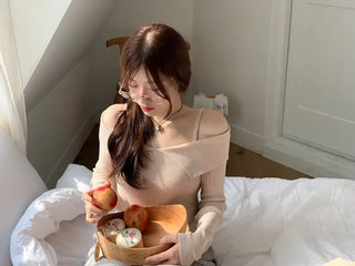 Hazel shoulder strap off-shoulder loose fit glam long sleeve rib knit