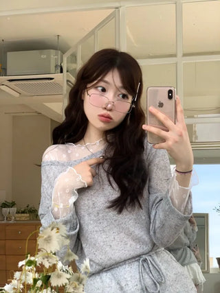 Poeni Wave Small Flower Flower Lace See-through Layered Long Sleeve T-shirt