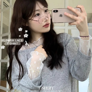 Poeni Wave Small Flower Flower Lace See-through Layered Long Sleeve T-shirt
