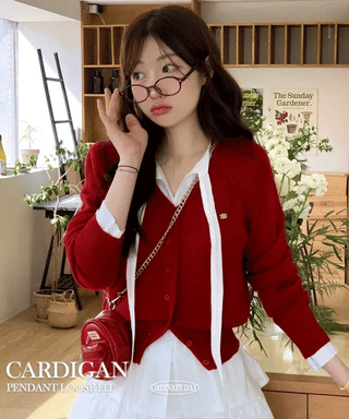 Dazzling Pendant Symbol Cut-off Fit Button V-Neck Loose-Fit Knit Cardigan