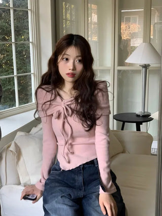 Shabby ribbon shirring loose fit off-shoulder wave long sleeve knit