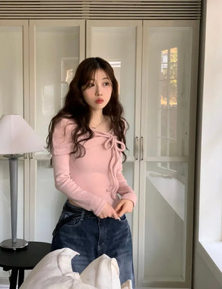 Shabby ribbon shirring loose fit off-shoulder wave long sleeve knit