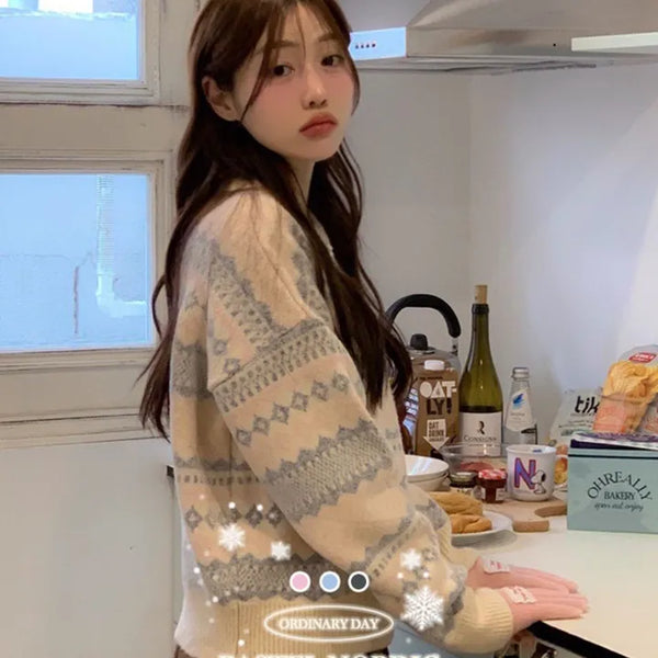 Luna Yeori Loose Fit Nordic Jacquard Soft Color Block Round Neck Knit