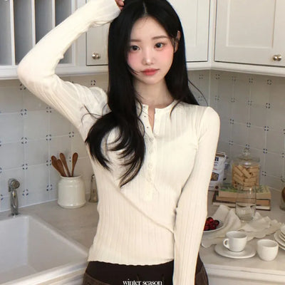 Avney Button Golji Long Sleeve Knit T-Shirt in