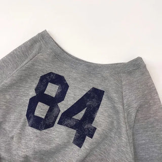 Melted concave one-shoulder lettering shibori crop fleece loose man-to-man