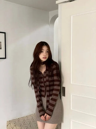 Leche Stripe Muffler Golji Cardigan Set