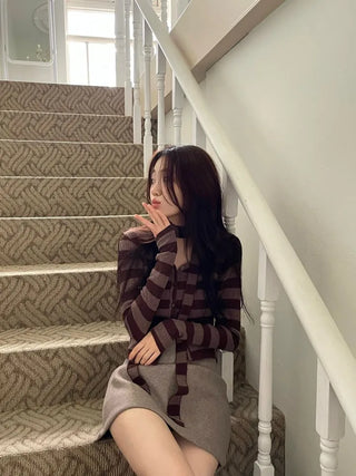 Leche Stripe Muffler Golji Cardigan Set