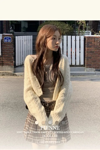 Pienne Soft Cable Thick, Loose-Fit Knit Cardigan