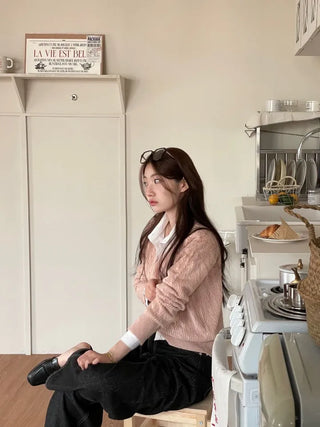 Eder Lambswool Cable Twist V-Neck Loose Fit Knit