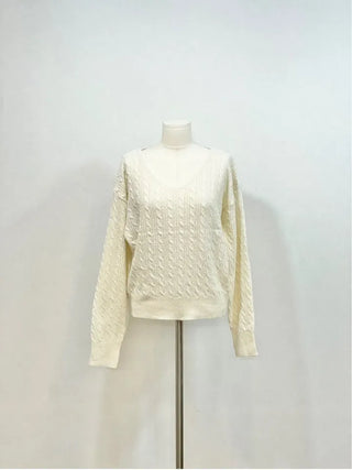 Eder Lambswool Cable Twist V-Neck Loose Fit Knit