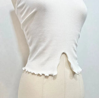 Yuka lace V-neck slit wave trim sleeveless one color