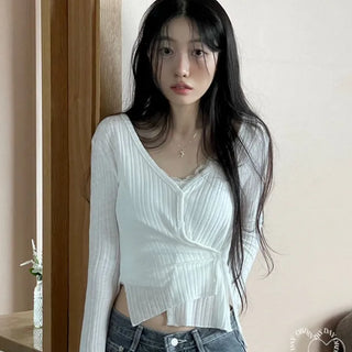 Lily's Two-Way Button V-Neck Golji Cardigan