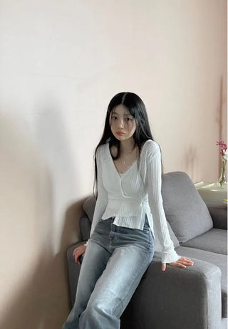 Lily's Two-Way Button V-Neck Golji Cardigan