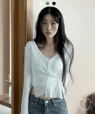 Lily's Two-Way Button V-Neck Golji Cardigan