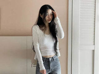 Lily's Two-Way Button V-Neck Golji Cardigan