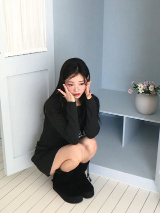 Aira pleated collar neck belt one-piece set