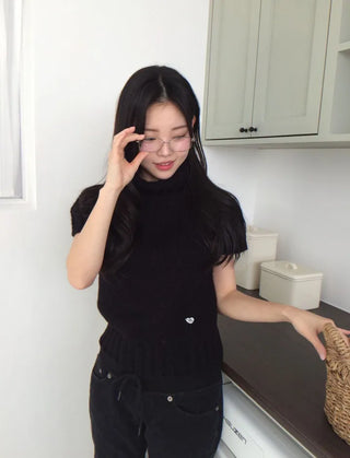 Petal Heart Point Turtleneck Polar Knit T-Shirt