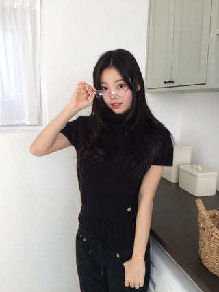 Petal Heart Point Turtleneck Polar Knit T-Shirt