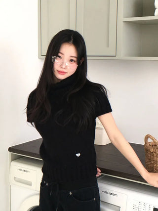 Petal Heart Point Turtleneck Polar Knit T-Shirt