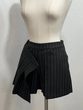 And Classic Herringbone Stripe Pleated Button Mini Skirt