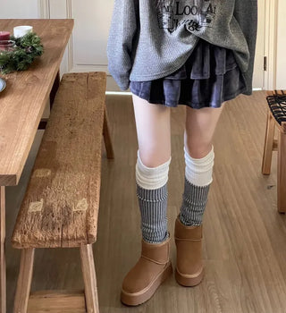 Earl Grey two-tone knit knee-high leg warmers