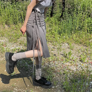 Side slit strap layered binding skirt