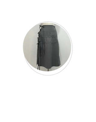 Side slit strap layered binding skirt