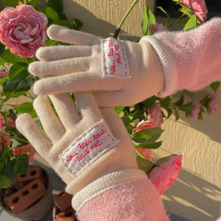 Colorful lettering patch touch gloves